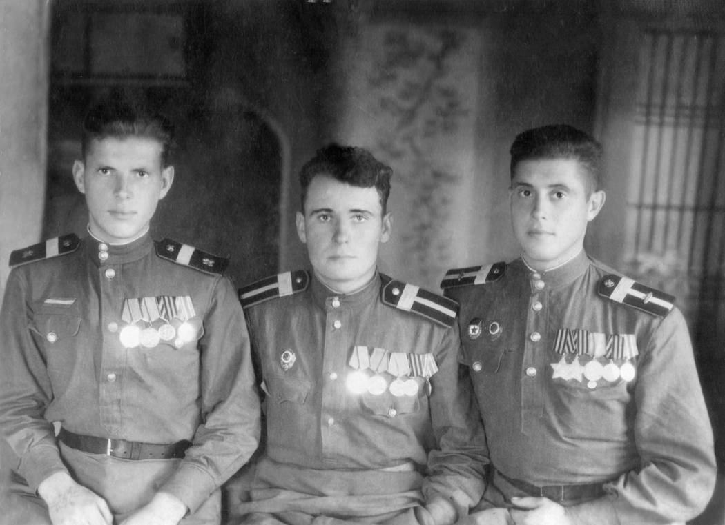 Photo of Nikolai Solomatin with unknown comrades